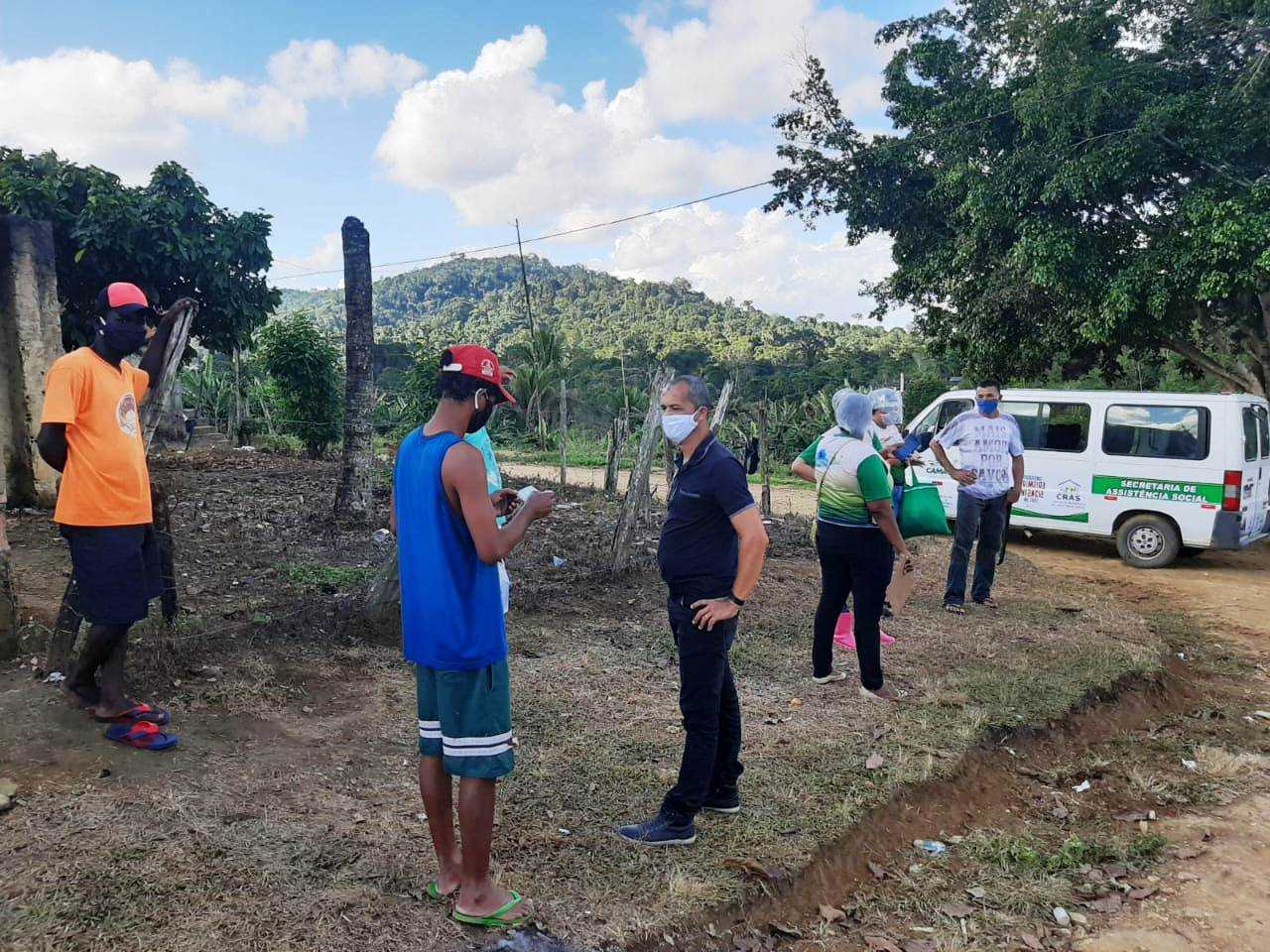 Camacã: Famílias do Assentamento Nova Ipiranga recebem cesta básicas e máscaras
